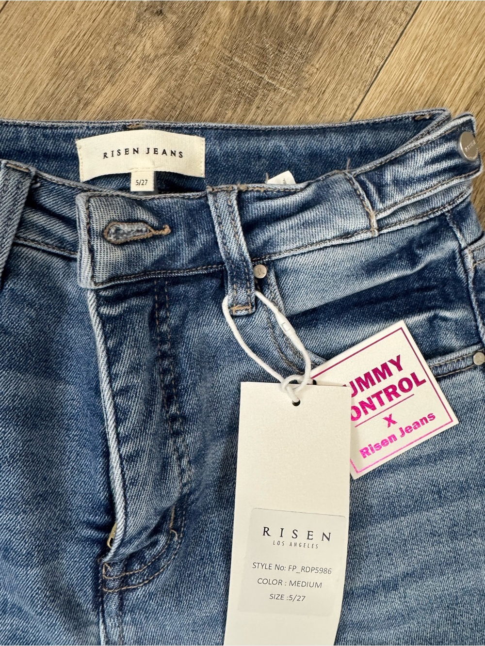 High-Rise Wide Leg Jeans in Medium Blue - Risen Jeans - Picture 2 of 5
